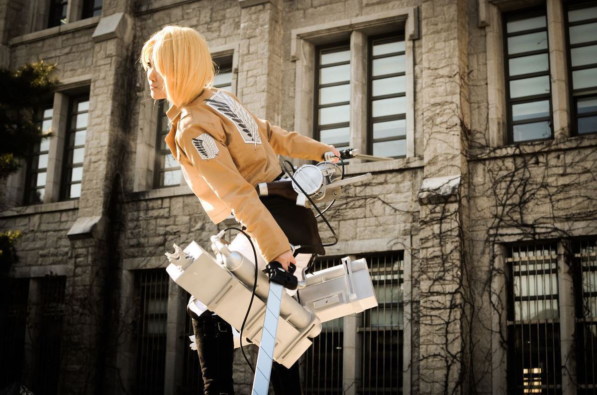 Cosplay attack titan