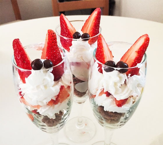 Teacup-Parfait-1-Working-560x474 [Anime Culture Monday] Anime Recipes! Teacup Parfaits & Strawberry Parfaits from Working!!
