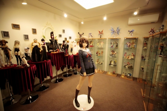saekano-figure ¥2 million Life-size SaeKano Figure Goes on Sale, Someone Actually Buys it