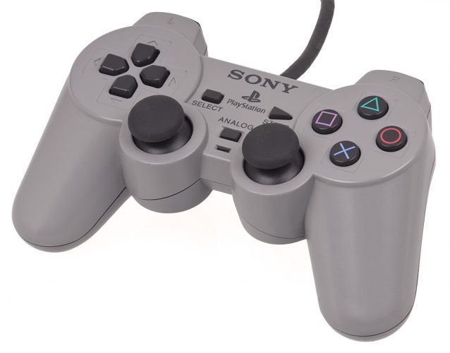 PlayStation-DualShock-Controller-638x500 ¿Qué es un emulador? [Diccionario Gamer] “Todo el retrogaming en un solo lugar”