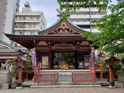 Ano-Hana-Ano-Hi-Mita-Hana-no-Namae-wo-Bokutachi-wa-Mada-Shiranai-wallpaper 5 Shrines Featured in Anime That You Can Actually Visit!