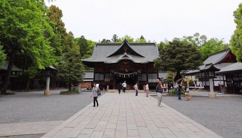 Ano-Hana-Ano-Hi-Mita-Hana-no-Namae-wo-Bokutachi-wa-Mada-Shiranai-wallpaper 5 Shrines Featured in Anime That You Can Actually Visit!