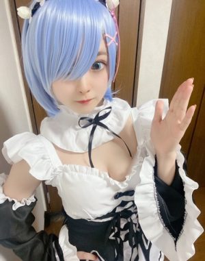 Pro-Wrestler Ring Fairy's Rem Cosplay is Just Too Cute for Words!