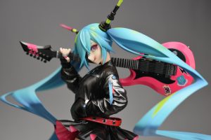 Hatsune-Miku-LAM-Figure-and-Jacket1-560x315 A Hatsune Miku Figure Designed by Famous Illustrator LAM Will Be Released Along With a Limited Lot of 390 Flight Jackets Based on the Figure!
