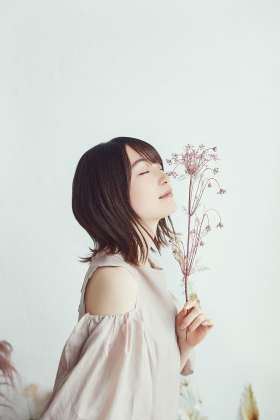 Reina-Ueda-Artist-Photo-1-560x840 Reina Ueda to Release New Mini Album Atrium on October 5!